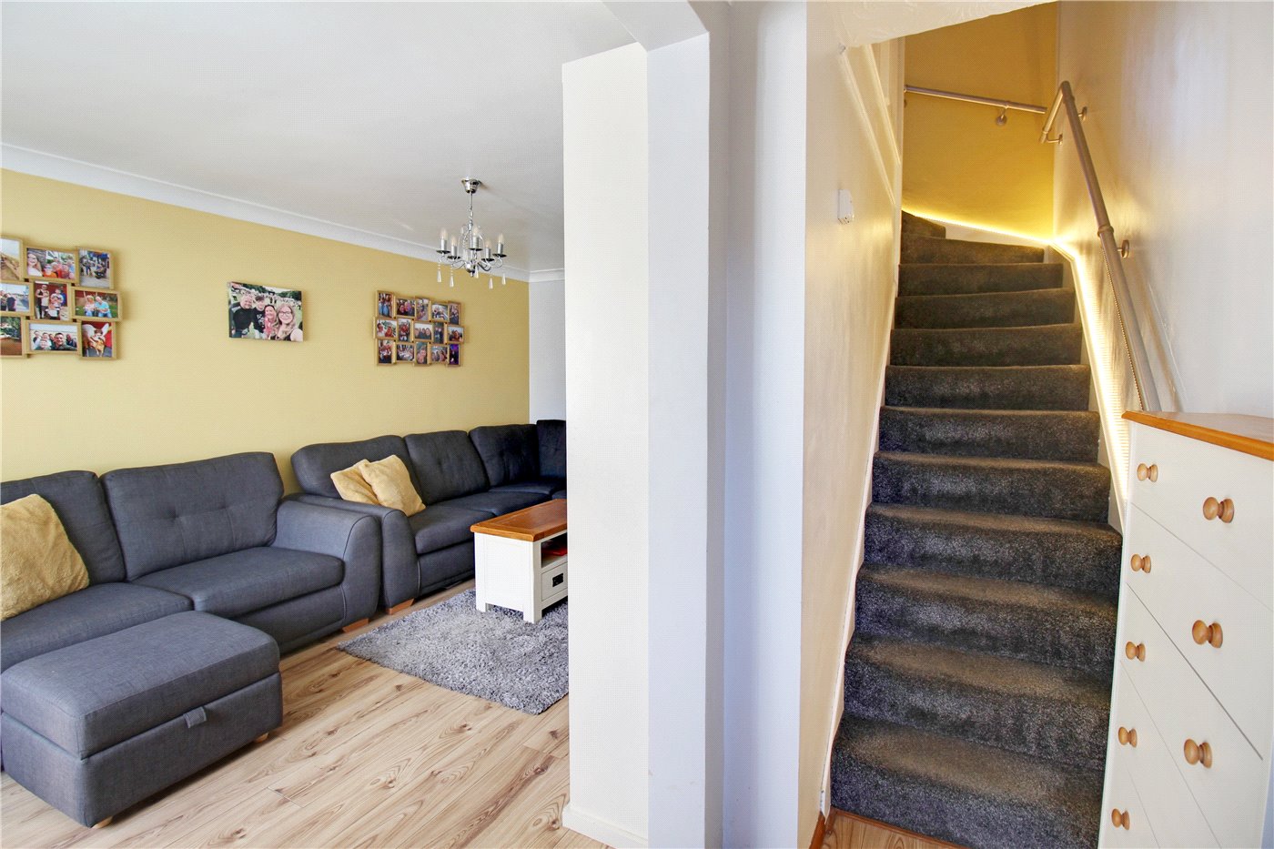 Hall & Lounge